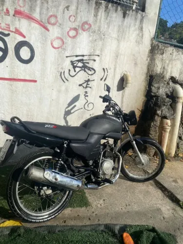Yamaha YBR pra sair logo