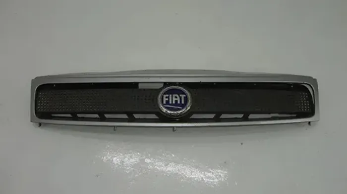 Grade Frontal Com Moldura Fiat Palio 04 A * Brilhante