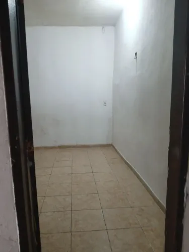alugo quarto. 