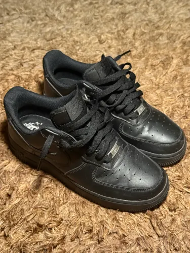 Air force 1 preto
