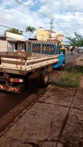 Faço frete em Campo Grande e região.
