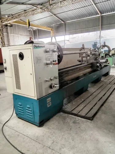 Torno Mecânico Nardini Diplomat Sagaz NZ 400 800X4000 mm, Ano 2004