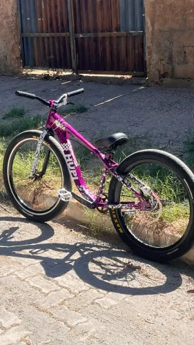 Bicicleta hupi naja 2025