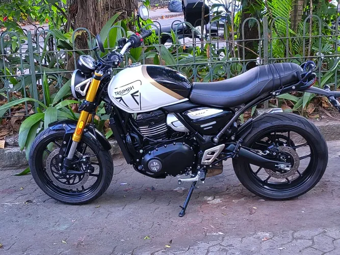 Triumph Speed 400 2026/2026, na garantia - Botafogo
