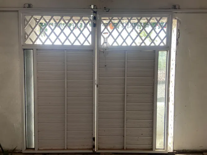Portão Duplo Alumínio Branco 2,30m x 2,20m (Duas Folhas de 1,15m)
