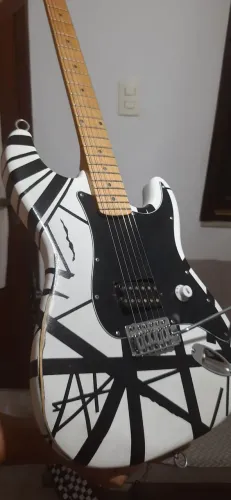 Guitarra Frankstrato EVH - Handmade