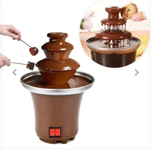 Se liga Praça Seca - Cascata de chocolate nova, preço que vende.