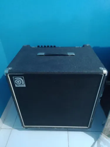 Amplificador de baixo 