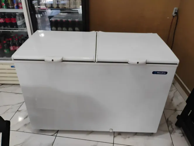 Vendo ou troco freezer horizontal metalfrio 419 litros