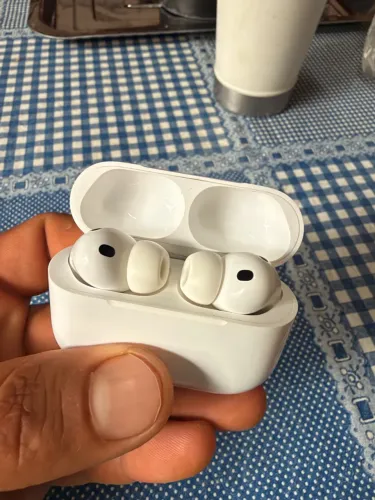 AirPods Pro 3 Apple