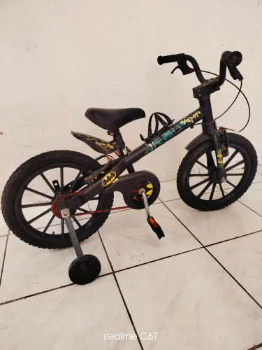 Bicicleta infantil do Batman