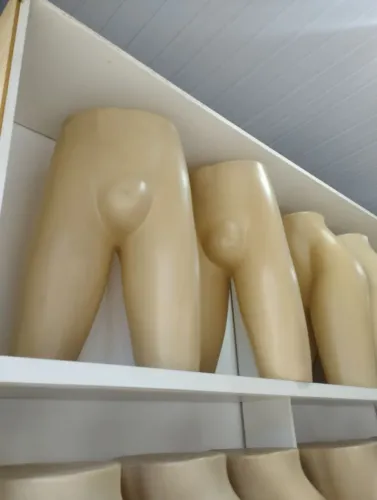 Manequim meia coxa