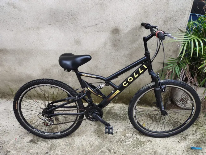 Bicicleta semi nova