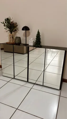 Aparador 4 portas vidro espelhado