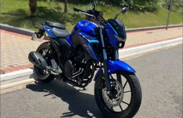 YAMAHA FZ 25 - parcelamento