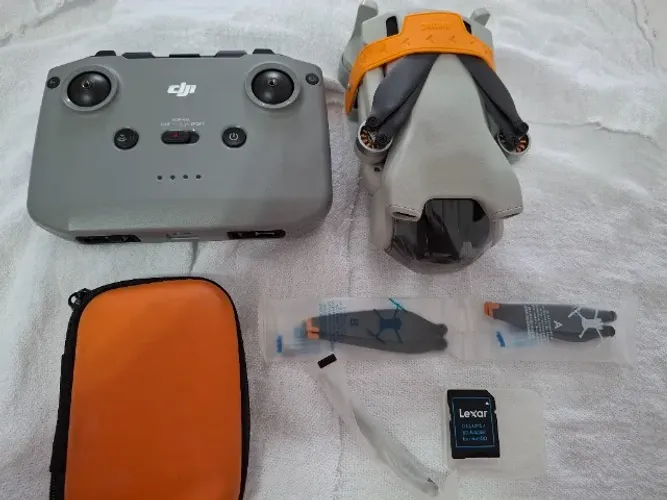 DJI Mini 3 + SD 128Gb Lexar