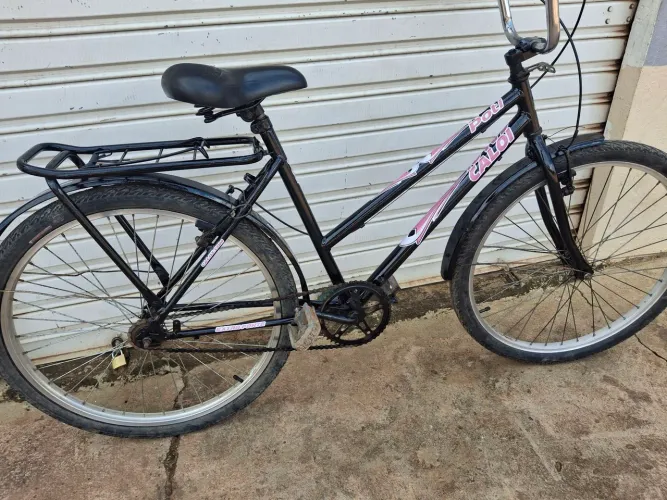 Vendo essa linda bicicleta poti caloi em perfeito estado 255 reais * chama.