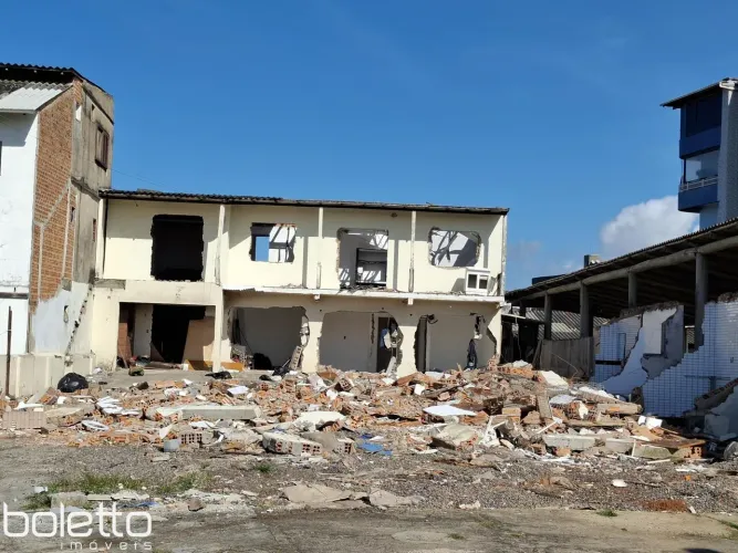 TERRENO A VENDA EM TORRES AO LADO DA CÂMARA DE VEREADORES DE TORRES