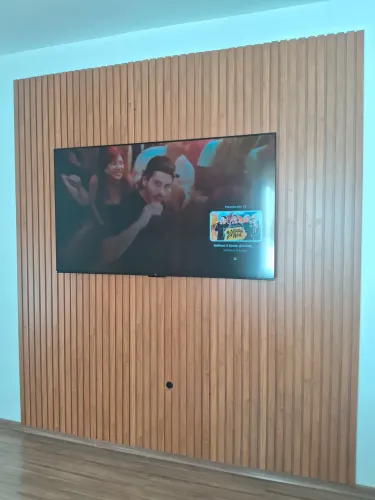 Tv Smart e Painel Ripado **NOVOS