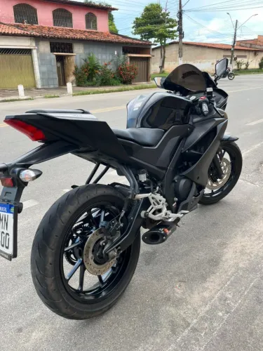 Yamaha R15