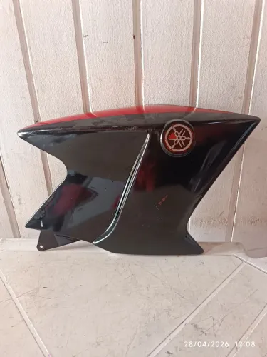 Carenagem do tanque lado direito factor 125