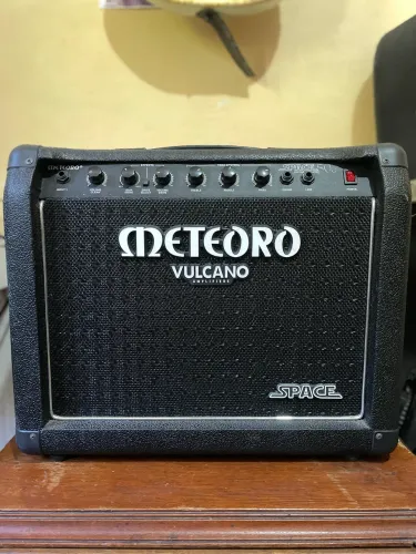 Amplificador Meteoro Space 50 Vulcano Guitarra