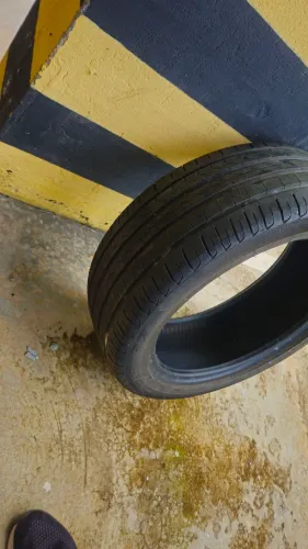 Pneu 205/50 Aro 17 Pirelli Scorpion em ótimo estado