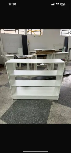 Balcão vitrine com 1.00 de largura 