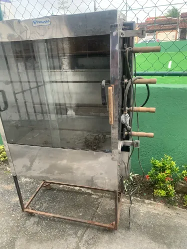 Máquina de assar frango