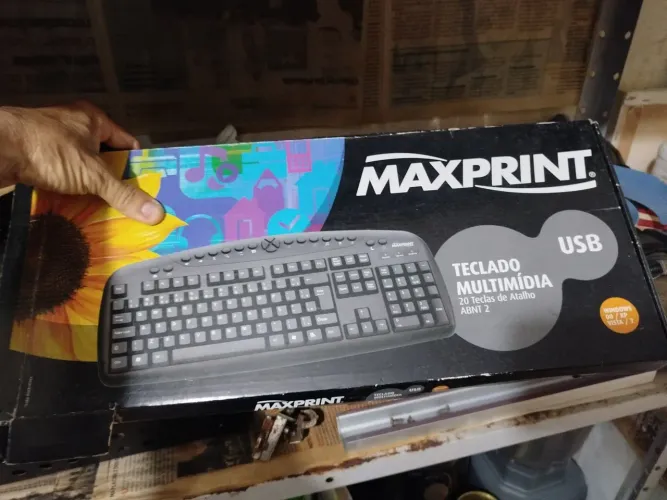 Vendo um teclado de notebook + um mousse!