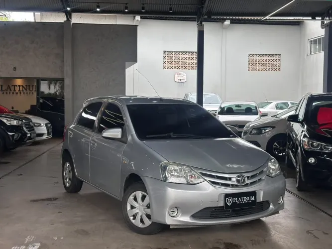 Toyota Etios XS Sedan 1.5 Flex 16V 4P Aut. 2014