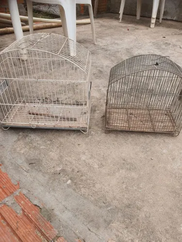 Vendo 3 gaiolas em bom estado