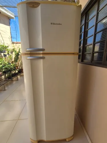 Geladeira Eletrolux 470l branca