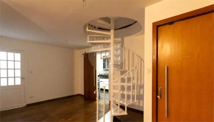 Cobertura à venda com 4 quartos, sendo 1 suíte, no condomínio Manhattan, São Paulo - SP
