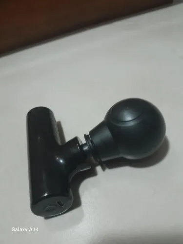 Ele usa carregar tipo c