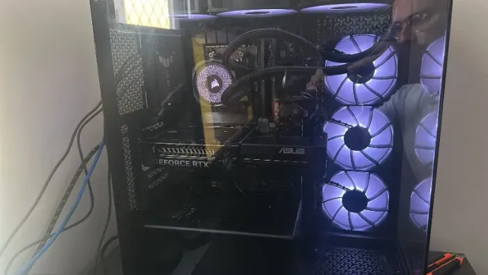 PC Gamer Completo ? Ryzen 7 9800X3D + RTX 5060 Ti 16GB + 32GB RAM 6000MHz ? Impecável