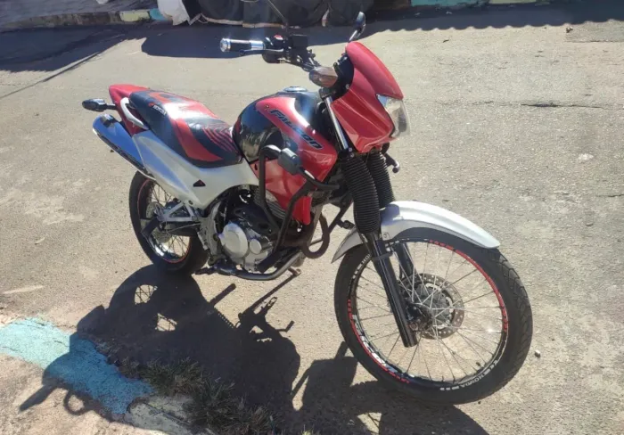 Vendo ou troco Falcon 400c 2003