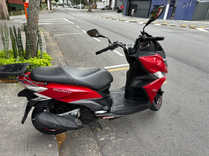 Dafra cruisym 150 muito nova