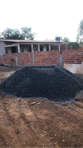 AREIAS BRITAS E PÓ DE BRITA