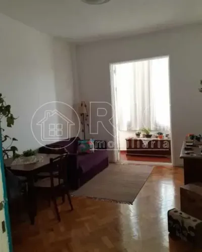 Apartamento para venda possui 75 metros quadrados com 2 quartos