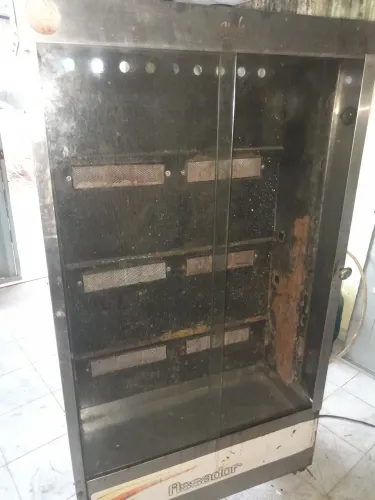 Máquina de assar frango