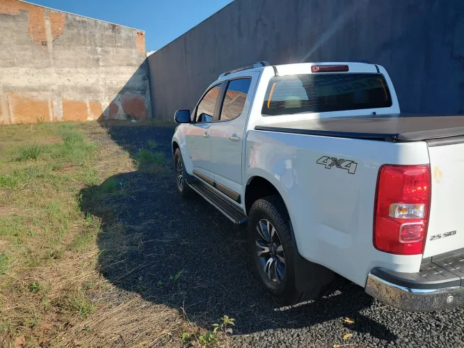 Chevrolet S10 Pick-up LTZ 2.5 Flex 4X2 CD 2017