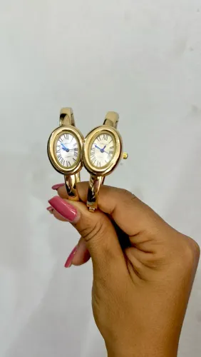 Relógio estilo bracelete em aço inoxidável