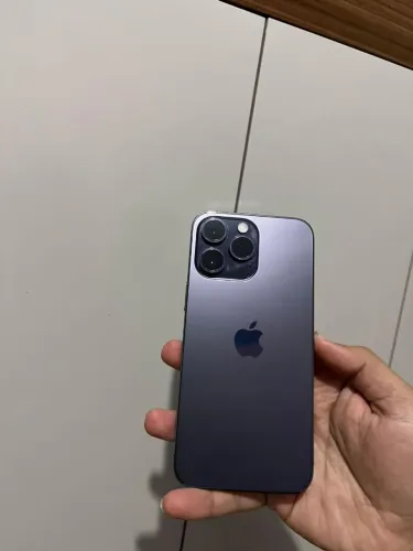 Vendo iPhone 14 Pro Max Roxo 256 GB em estado de zero aceito cartão , aceito trocas