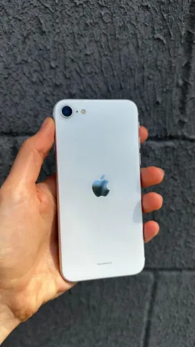 Celular IPhone SE 64gb 11