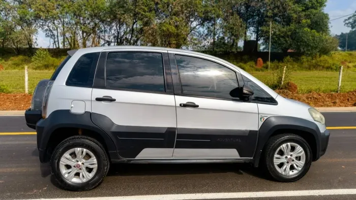 Fiat Idea Adv./ Adv.lock.dualogic 1.8 Flex 5P 2013