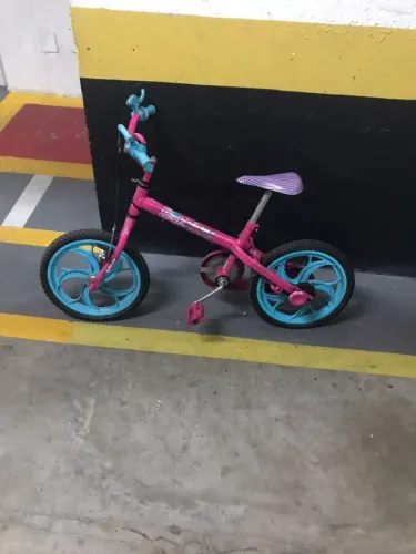 Bicicleta da Barbie, aro 12