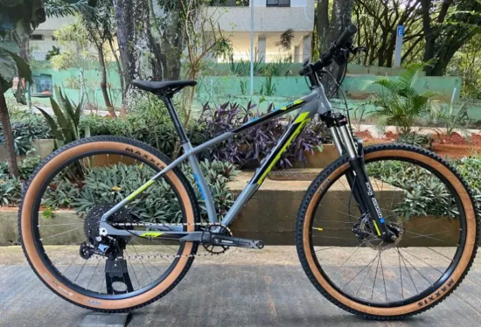 Bicicleta Sense Impact SL tam. (17) Seminova