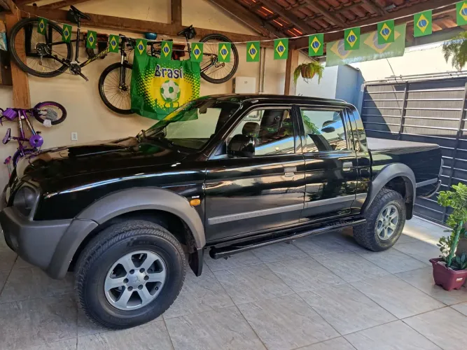 Mitsubishi L200 Outdoor GLS 2.5 4X4 CD TDI Diesel 2010