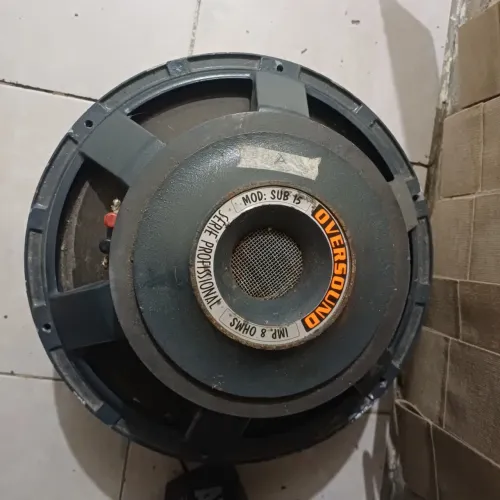 Vende _se 2 auto falante sub 15 ,8 homos e 1 amplificador